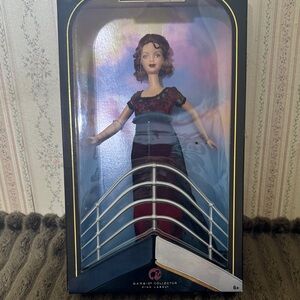 Mattel Barbie Collector Doll in Burgundy and Black PINK LABEL NEVER OPENED (T2)